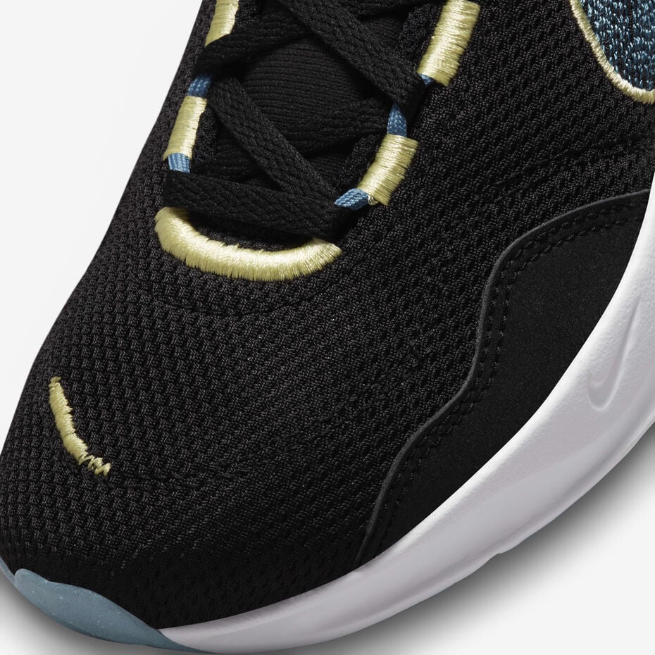 Nike Legend Essential 3