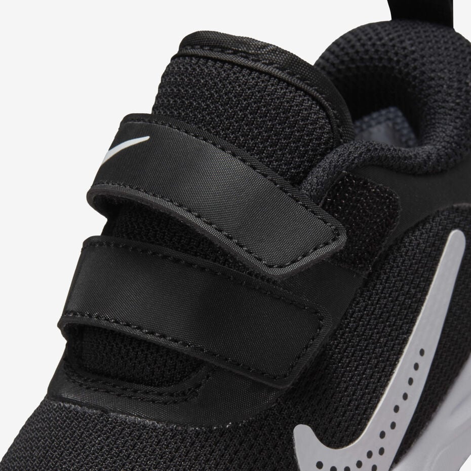 Nike Omni Multi-Court Toddler's Shoes