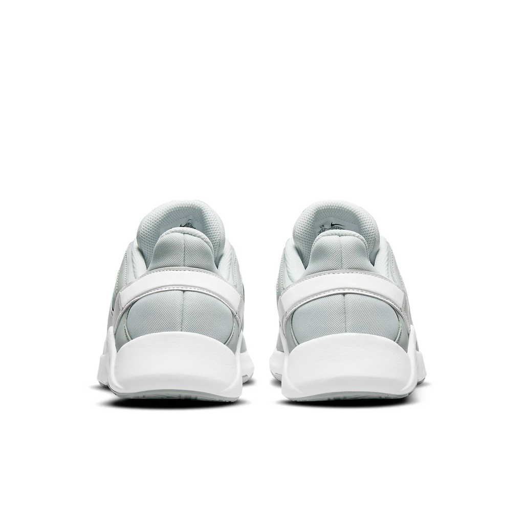 Nike Legend Essential 2