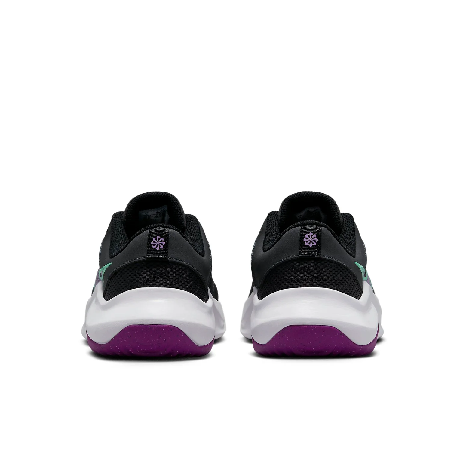 Nike Legend Essential 3 Next Nature Workout
