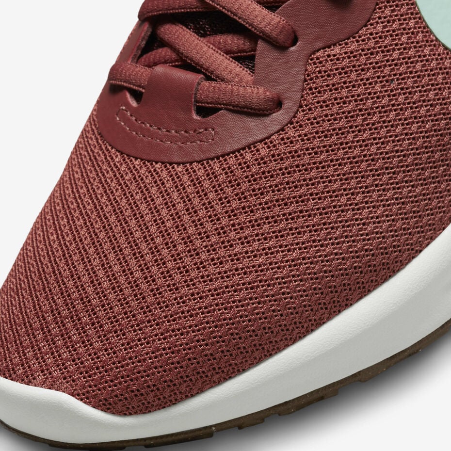 Nike Revolution 6