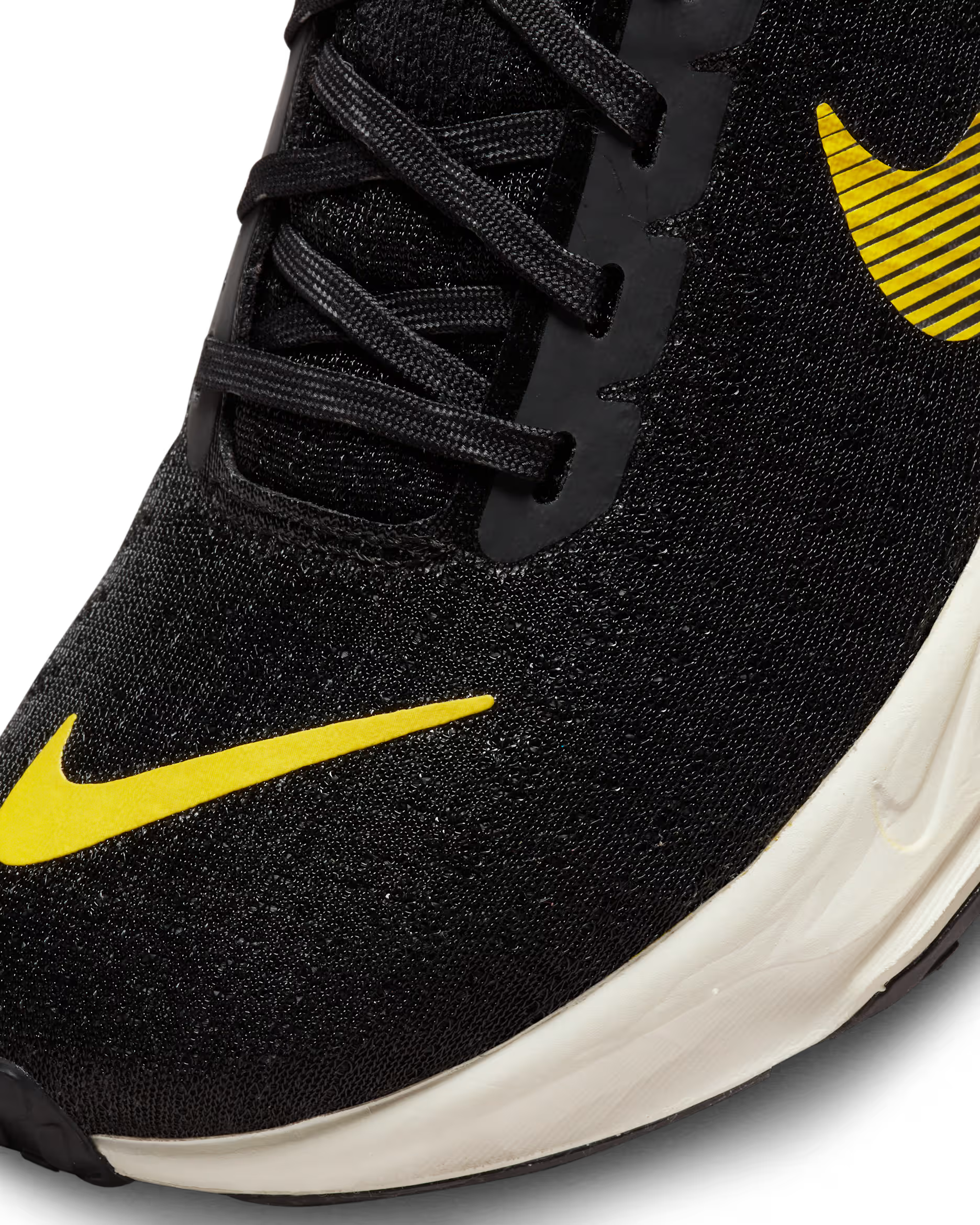 Nike ZoomX Invincible Run Flyknit 3