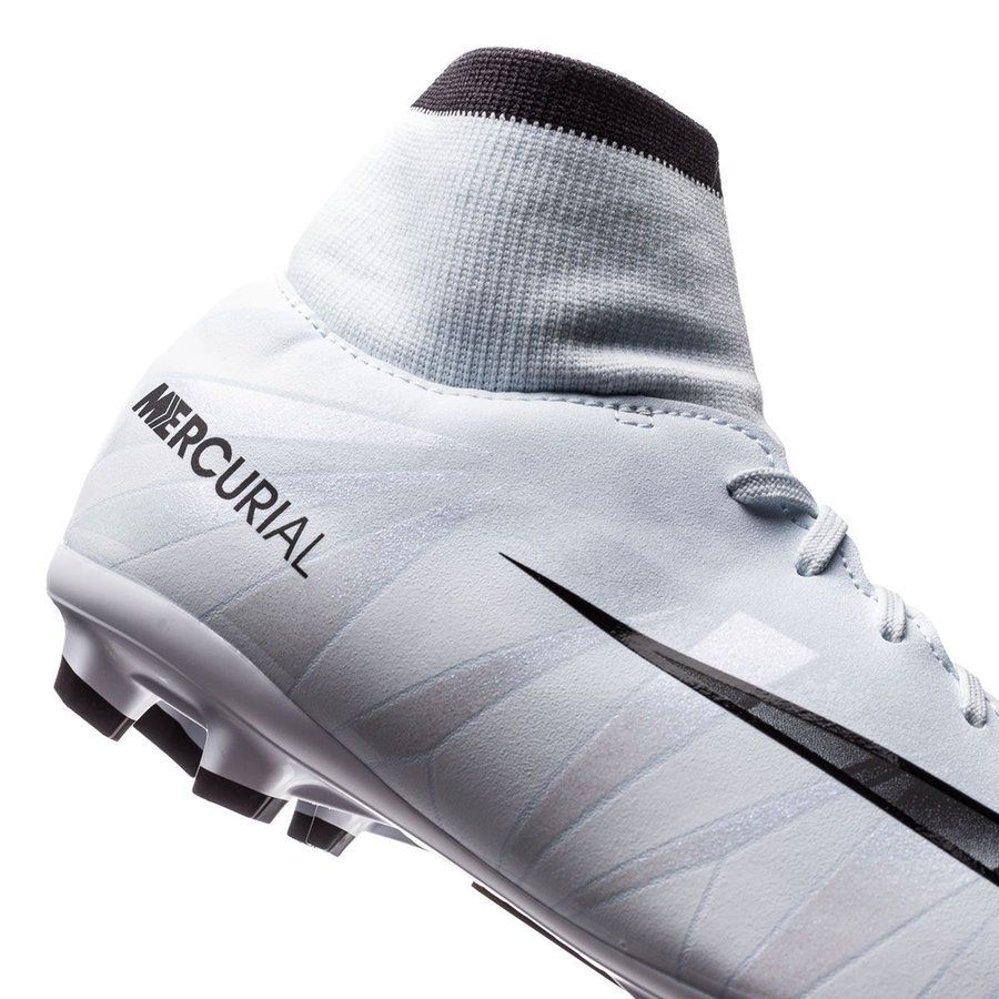 Nike Junior Mercurial Victory VI CR7 Dynamic Fit Firm-Ground Soccer Cleat