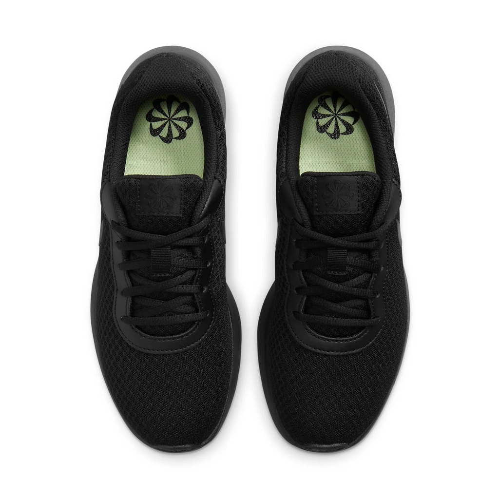 Nike Tanjun