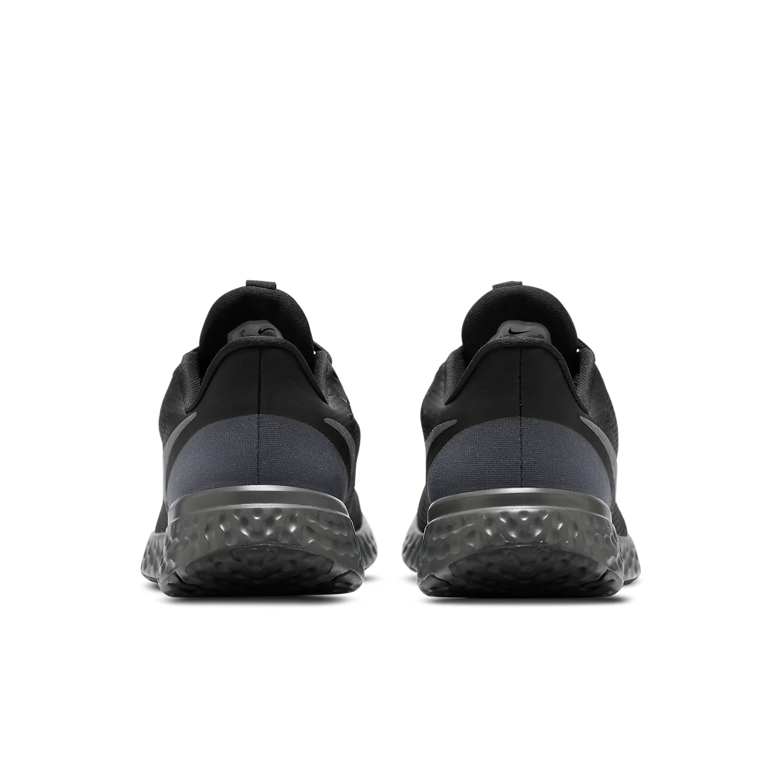 Nike Revolution 5