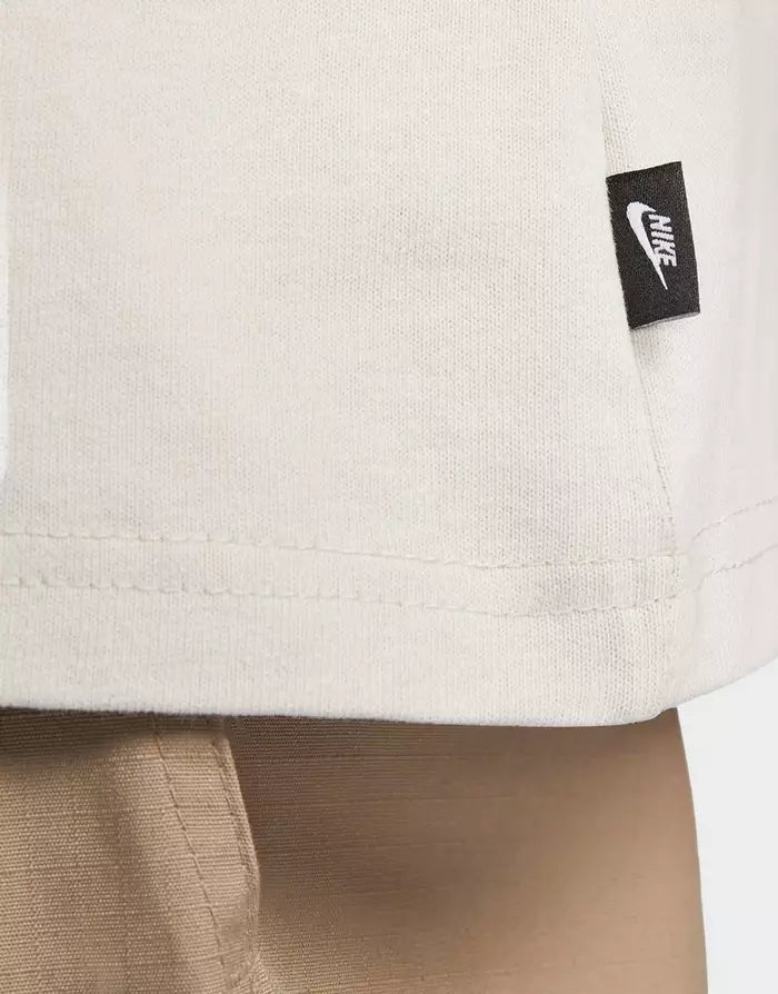 Nike Sportswear Premium Essential Sustainable T-shirt