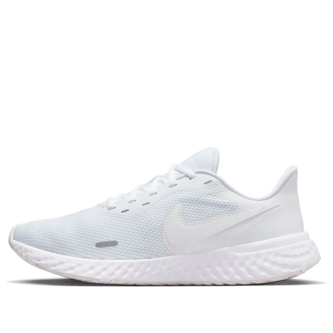 Nike Revolution 5
