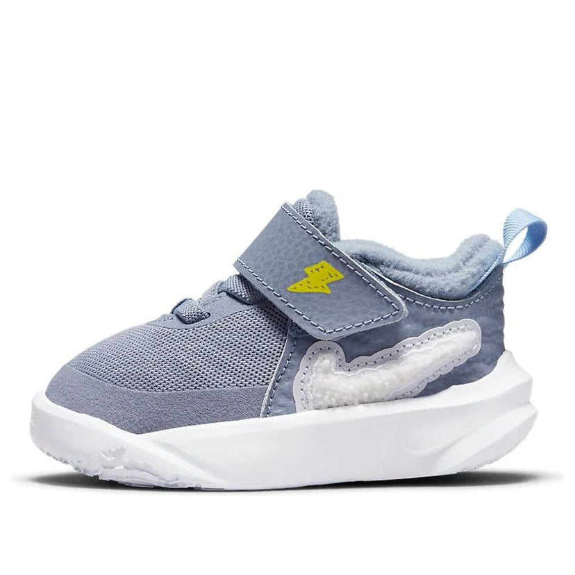 Nike Team Hustle D 10 Dream Toddler Shoe