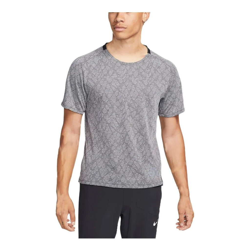 Nike Men's Dri-FIT Running Division Pinnacle Short-Sleeve Top