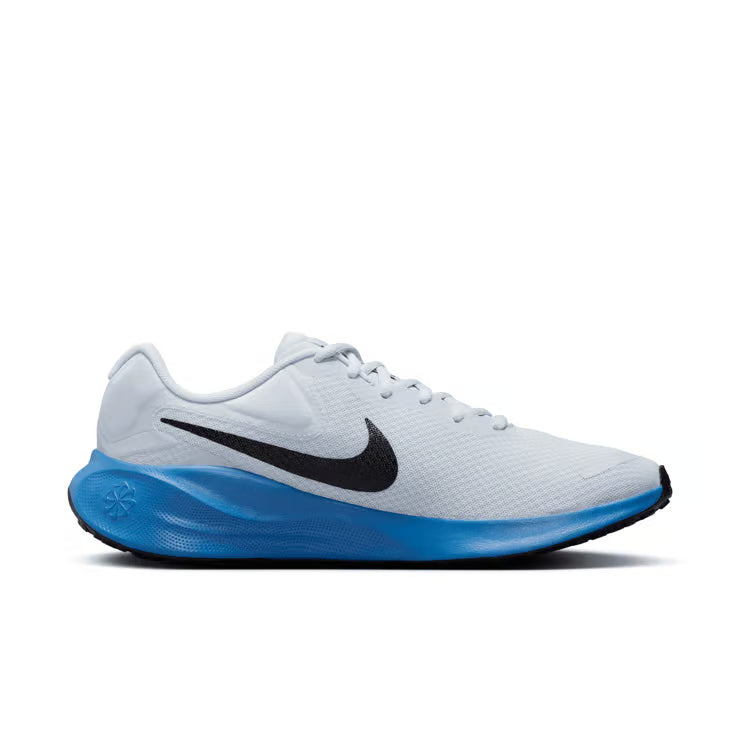 Nike Revolution 7