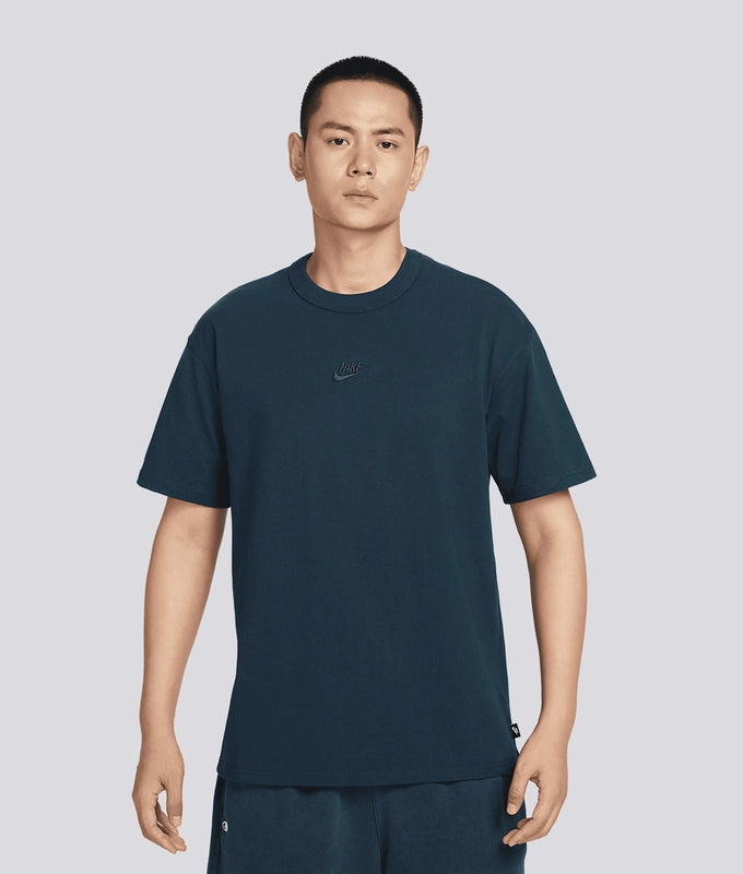 Nike Sportswear Premium Essential Sustainable T-shirt