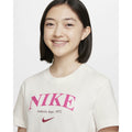 Nike Sportswear Girls' Trend Boyfriend Fit T-Shirt