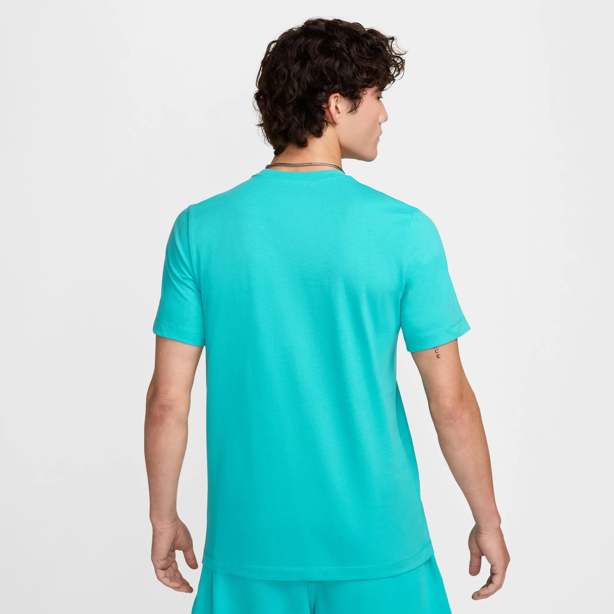 Nike Sportswear Club Tee