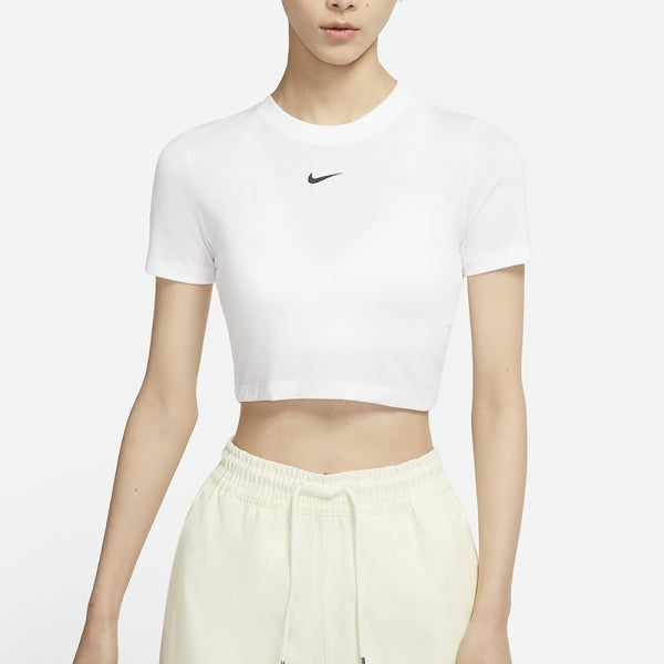 Nike Women's Sportswear Essential Slim Cropped T-Shirt