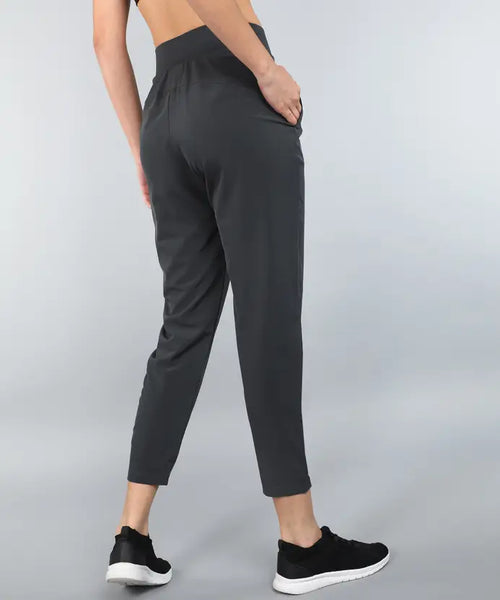 Nike Dri-FIT Bliss Mid-Rise Victory Pants
