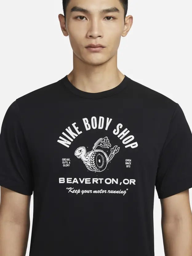 Nike Men's Dri-FIT UV Hyverse Short-Sleeve Top
