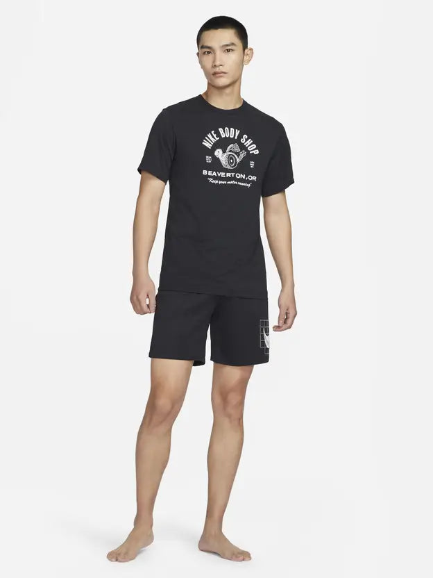 Nike Men's Dri-FIT UV Hyverse Short-Sleeve Top