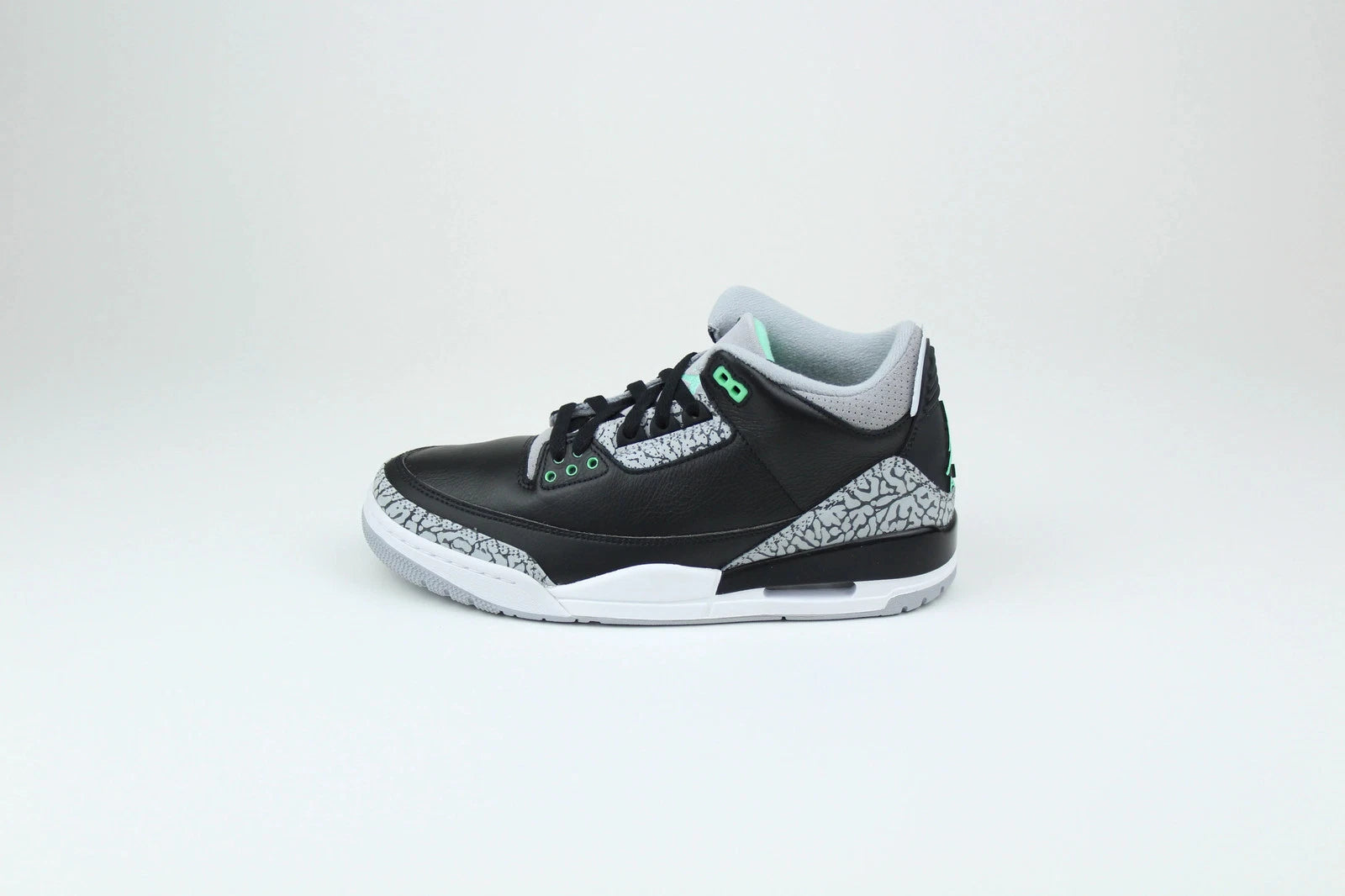 Nike Air Jordan 3 Retro