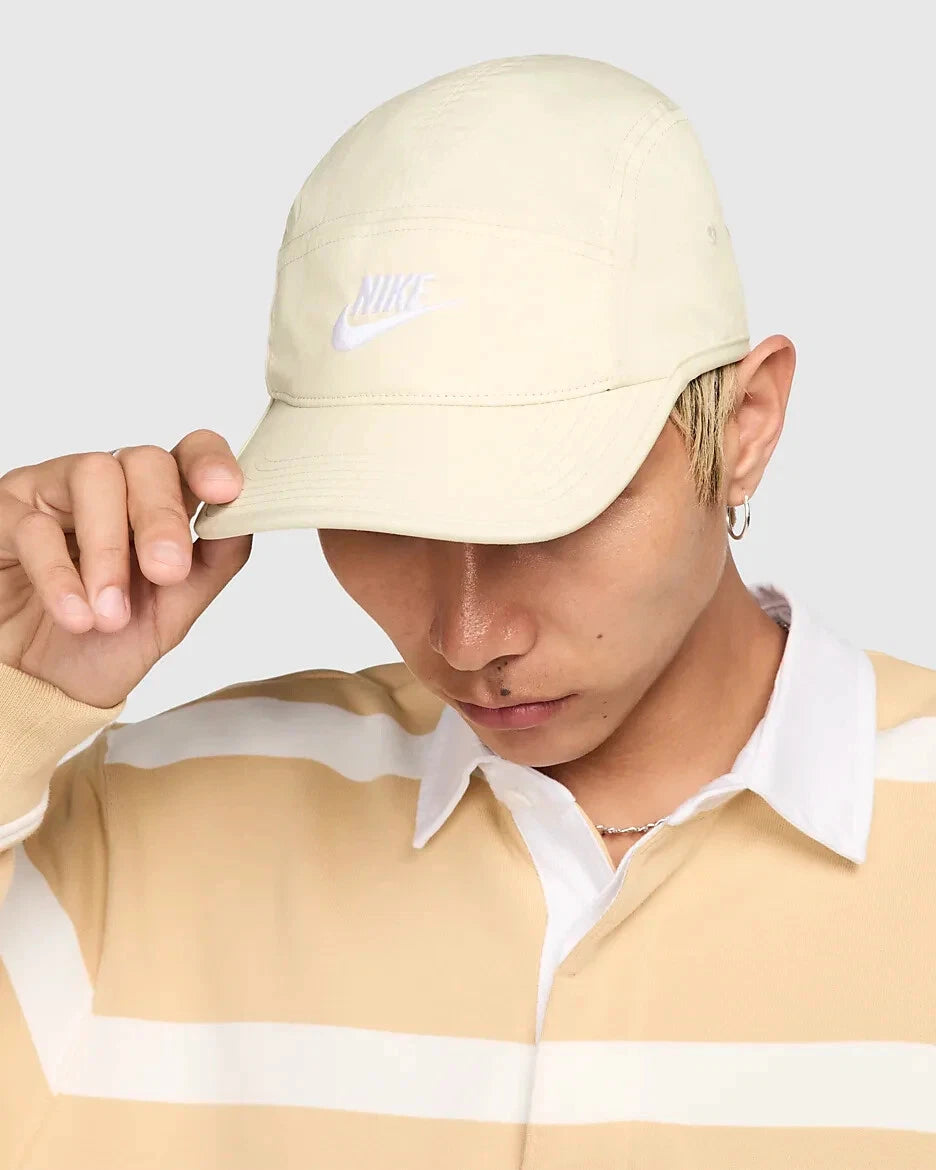 Nike Unisex Fly Performance Curved Bill Cap