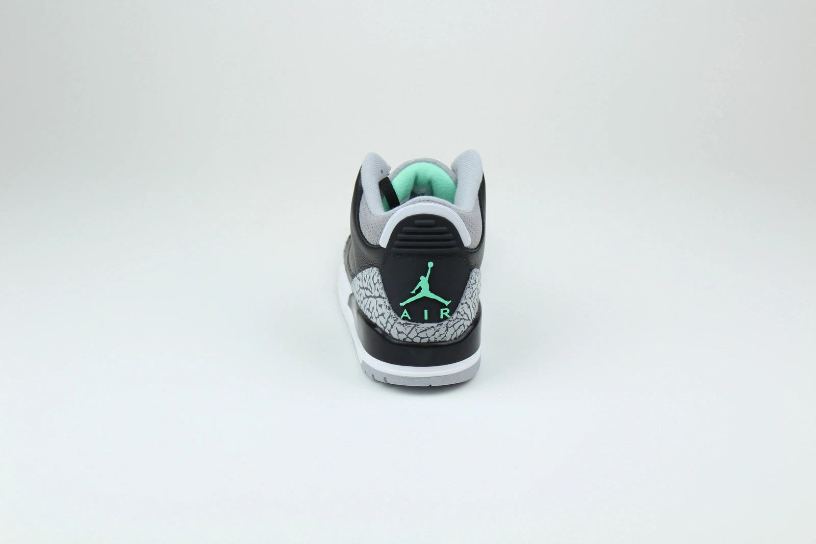 Nike Air Jordan 3 Retro