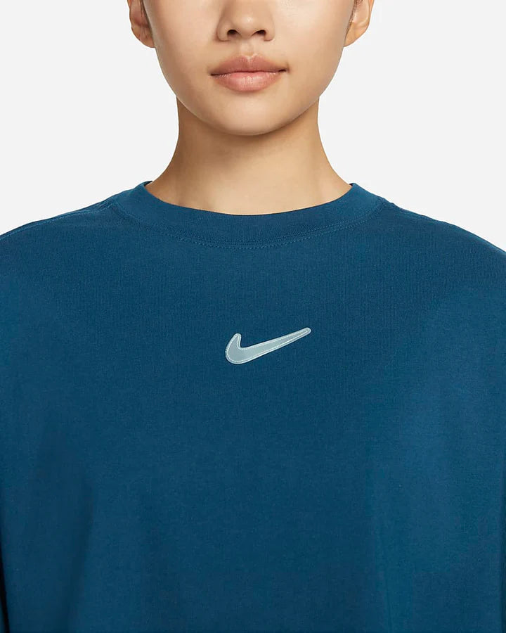 Nike Women's Sportswear Swoosh Graphic Long-Sleeve T-Shirt