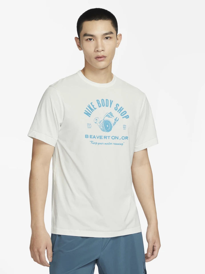 Nike Dri-FIT UV Hyverse Short-sleeve Dye
