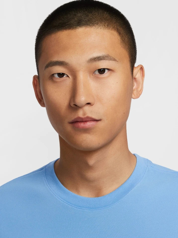 Nike Dri-FIT T-shirt Brand Read